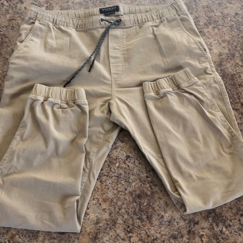 American Eagle joggers